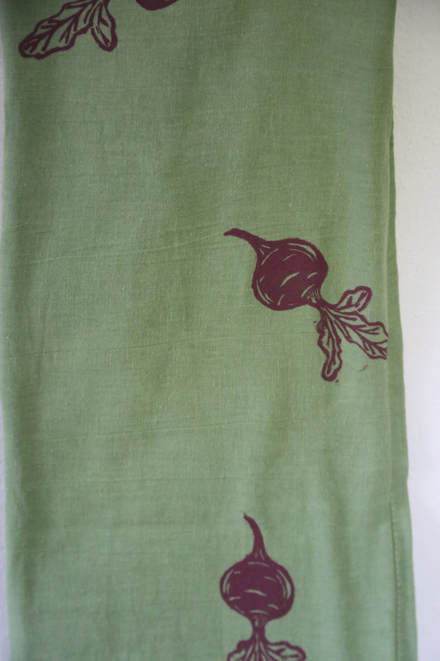Multi Beet Tea Towel (green)